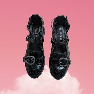 Silent D, Size 6, black